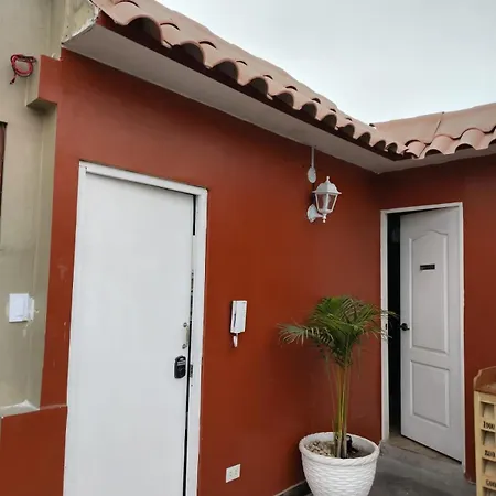Hospedaje Las Lilas Surco Lima Exterior photo